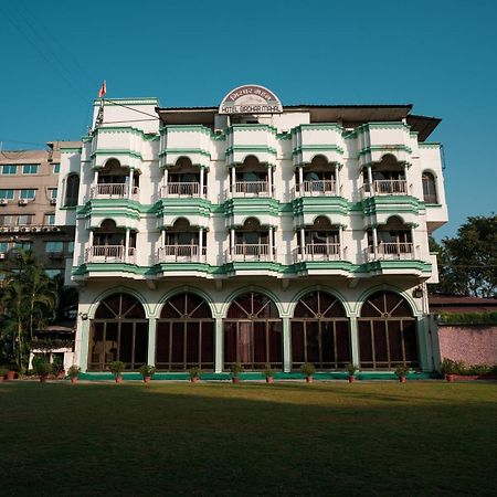 Hotel Girdhar Mahal Indore Bagian luar foto
