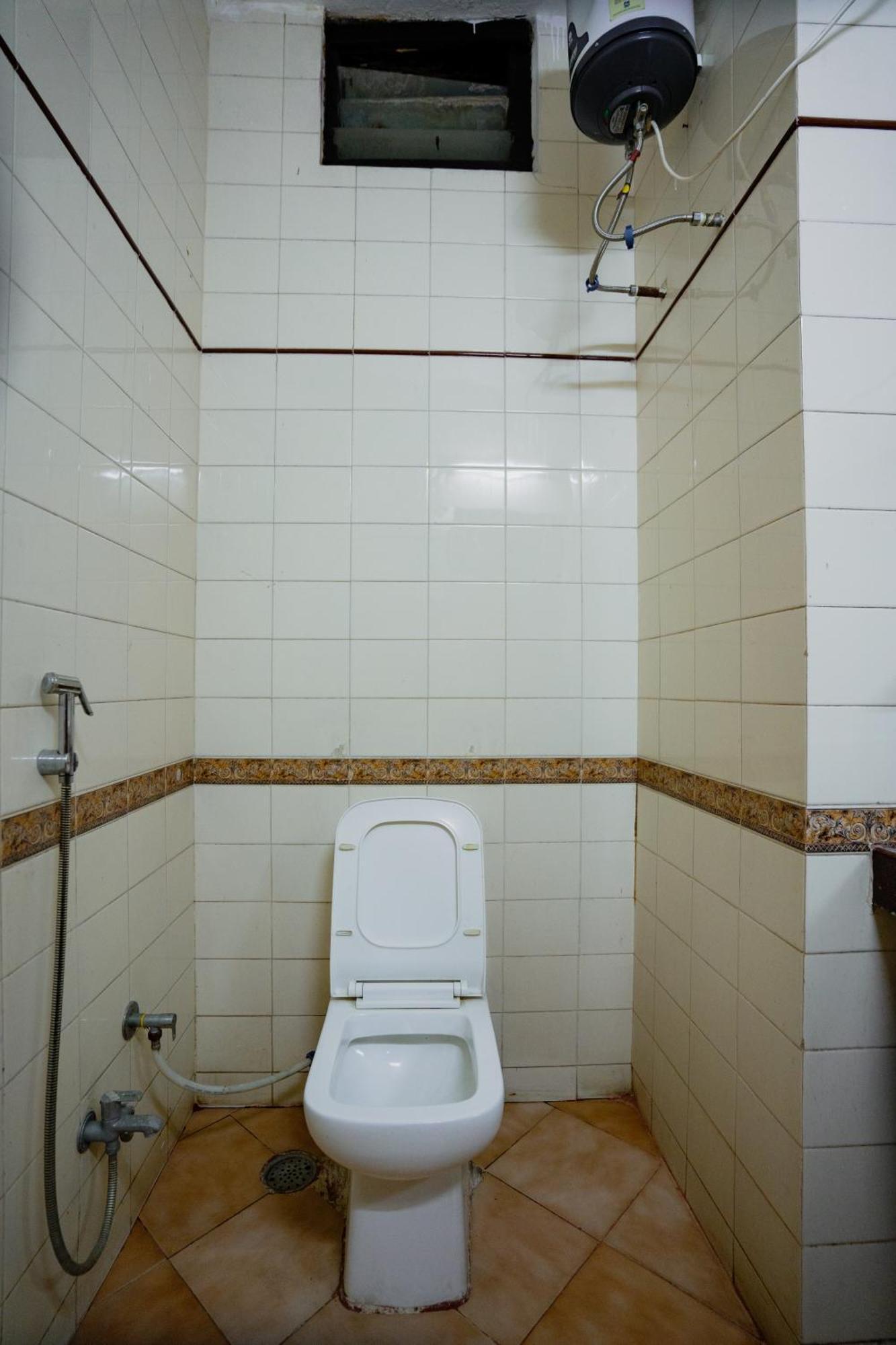 Hotel Girdhar Mahal Indore Bagian luar foto