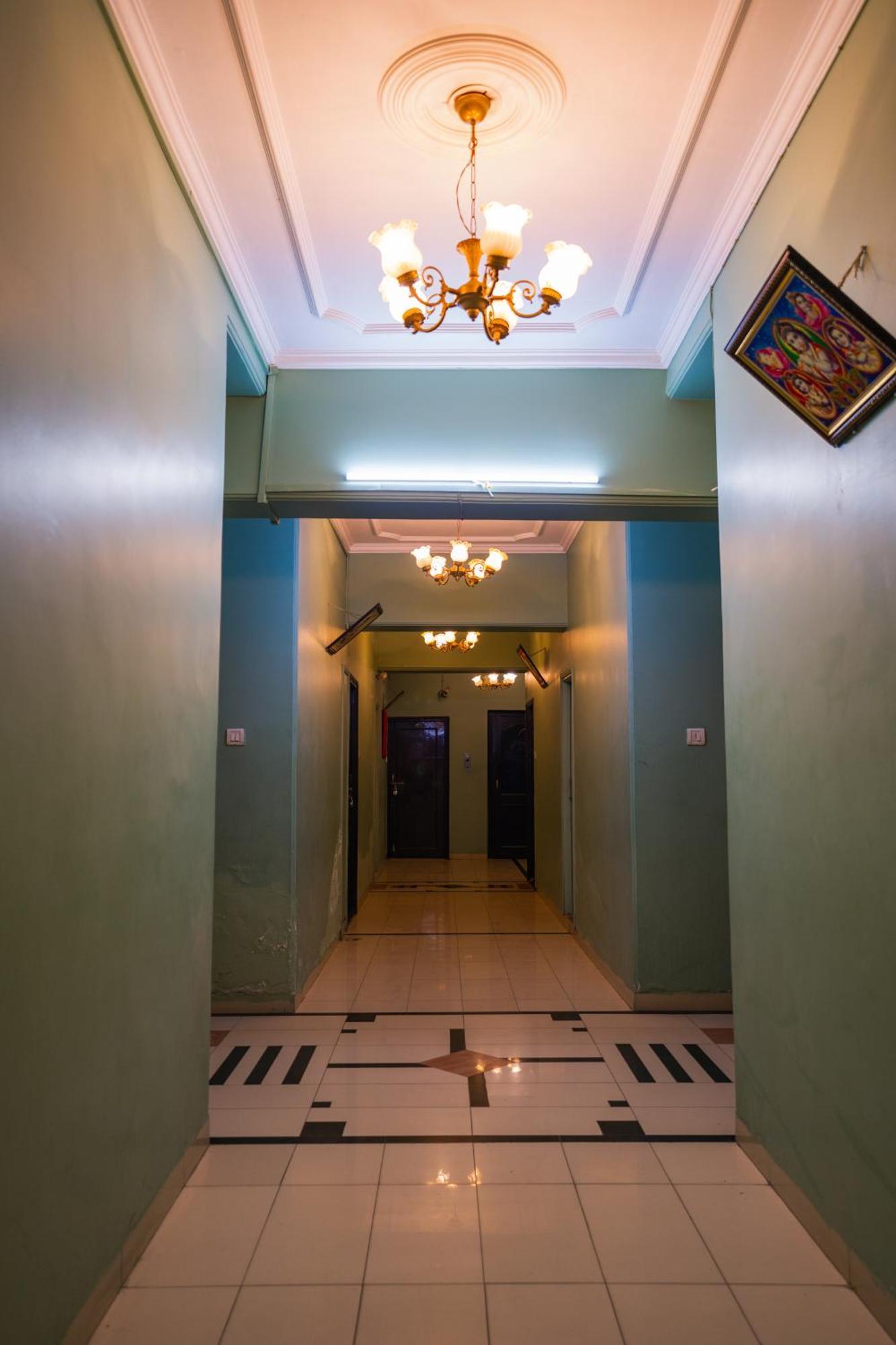 Hotel Girdhar Mahal Indore Bagian luar foto
