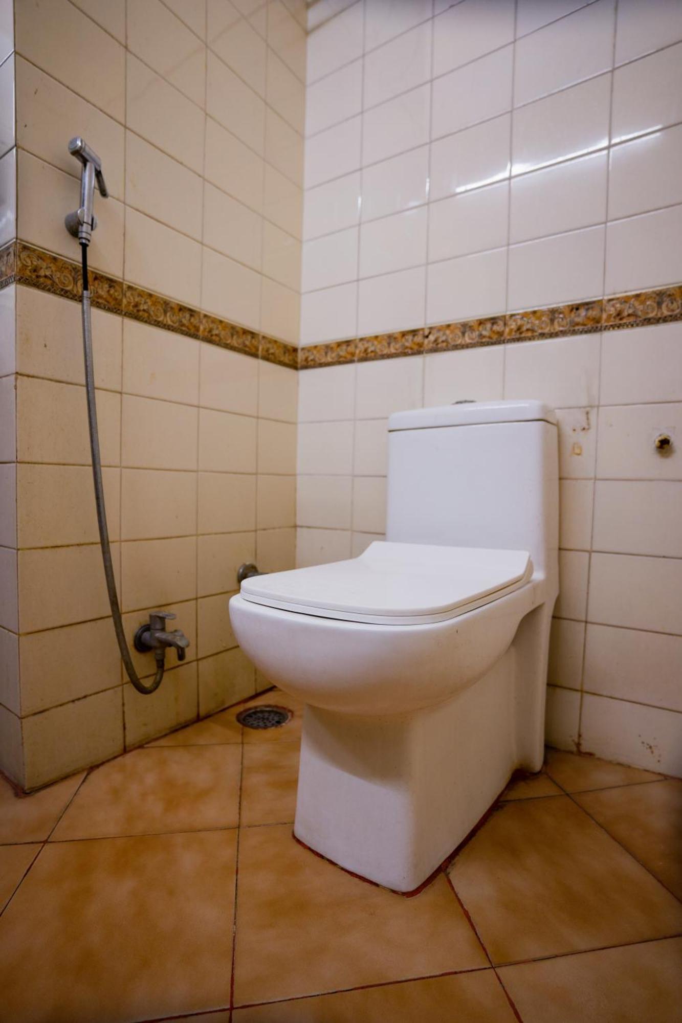 Hotel Girdhar Mahal Indore Bagian luar foto