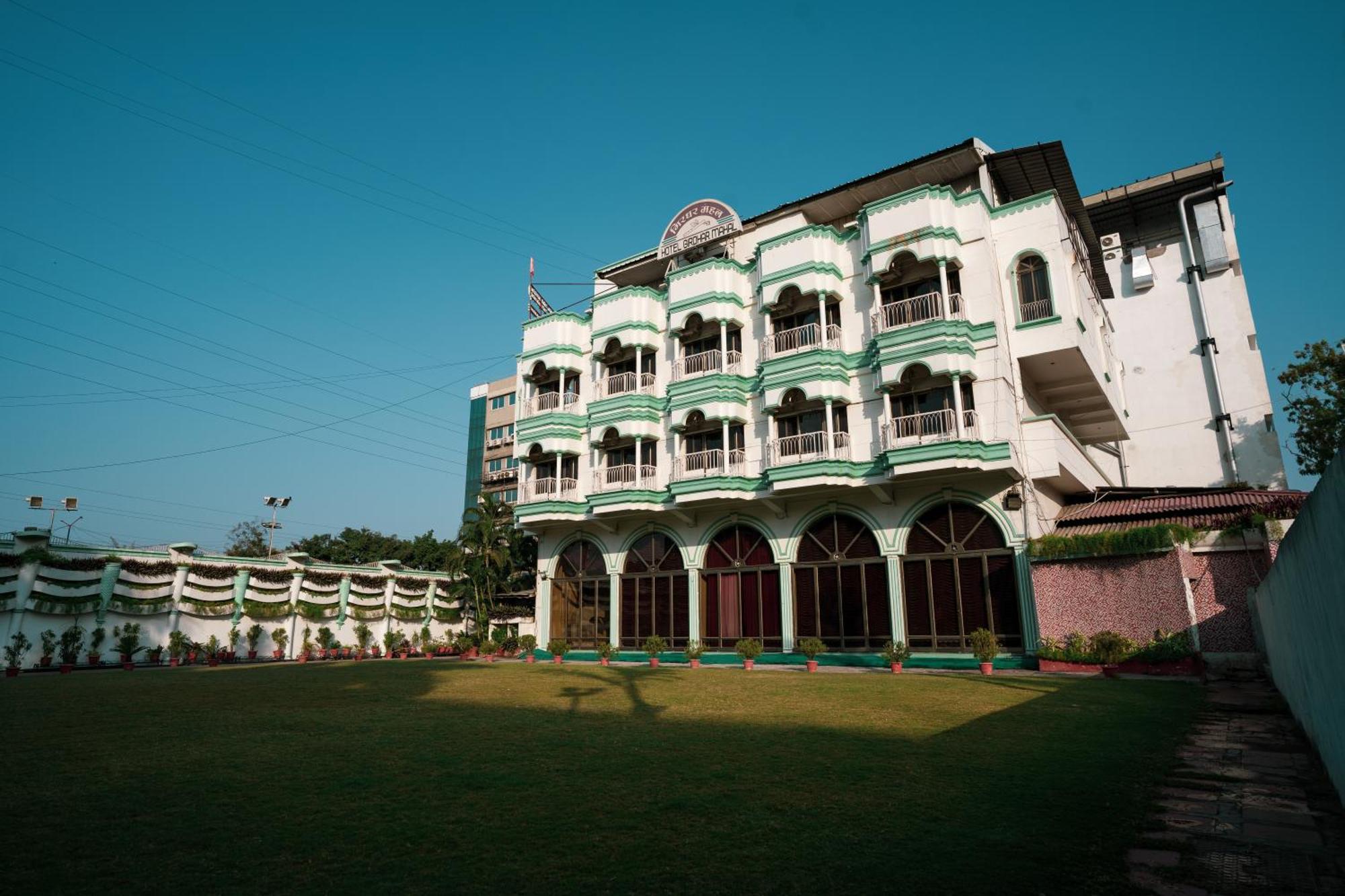 Hotel Girdhar Mahal Indore Bagian luar foto